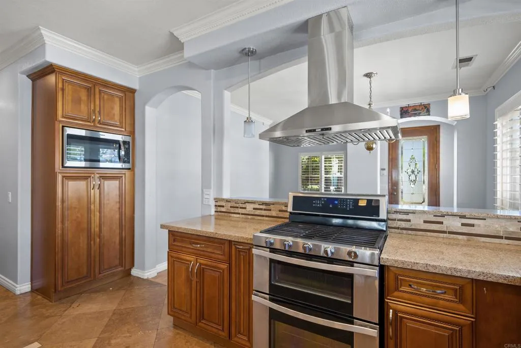 https://cdn.realtyfeed.com/cdn/127/305782555/f055e3614177b6ef811102f355c6779e.webp