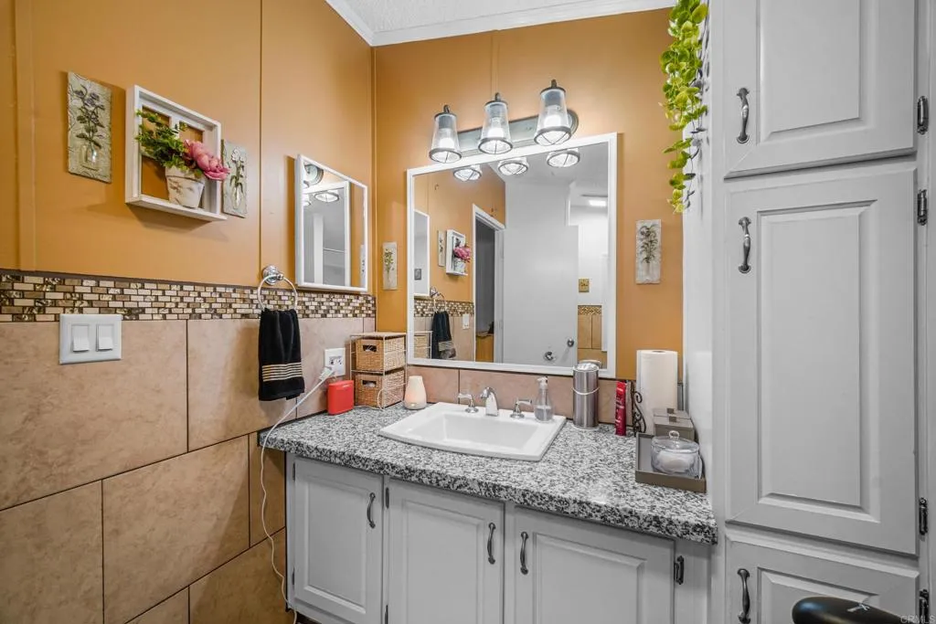 https://cdn.realtyfeed.com/cdn/127/305784924/a537e783594029afd169d277b0fe6e0e.webp