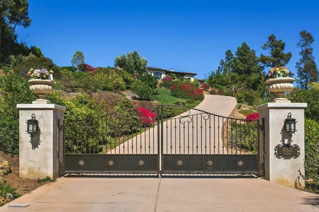 https://cdn.realtyfeed.com/cdn/127/305786195/281514456bb39904b4b2b2b90a5b2405.webp