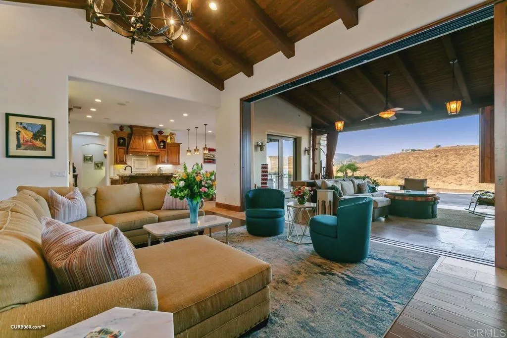 https://cdn.realtyfeed.com/cdn/127/305786195/2d51acdda1b6bace12ae5a9189ca698c.webp