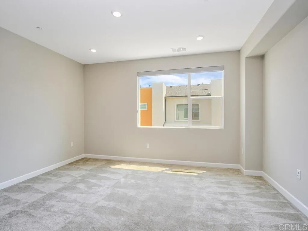 https://cdn.realtyfeed.com/cdn/127/305788602/1913155e18a336d91e3d667ed213fe8a.webp