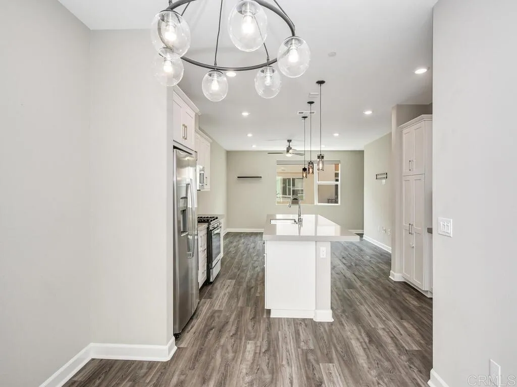 https://cdn.realtyfeed.com/cdn/127/305788602/2348388d39437ab4a42b83e80c9a61d3.webp