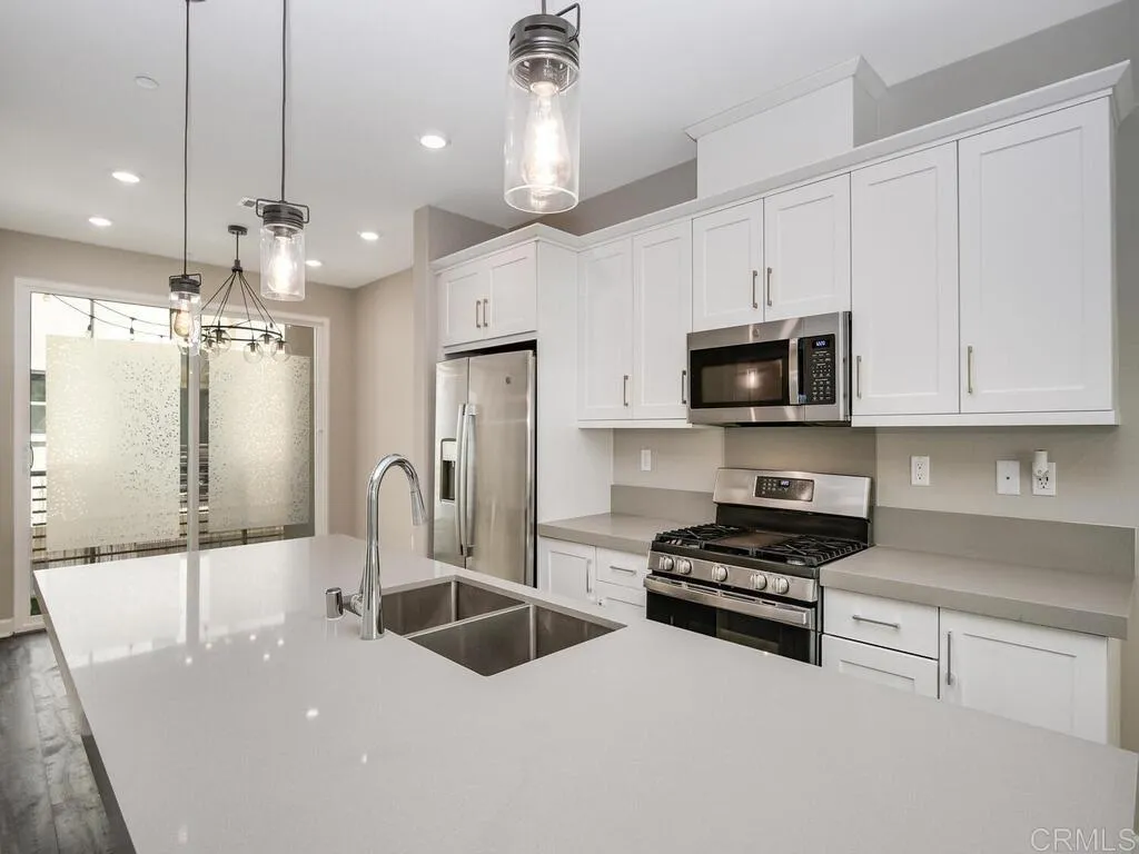https://cdn.realtyfeed.com/cdn/127/305788602/8617d07e618781b5a90c075545fe8a74.webp