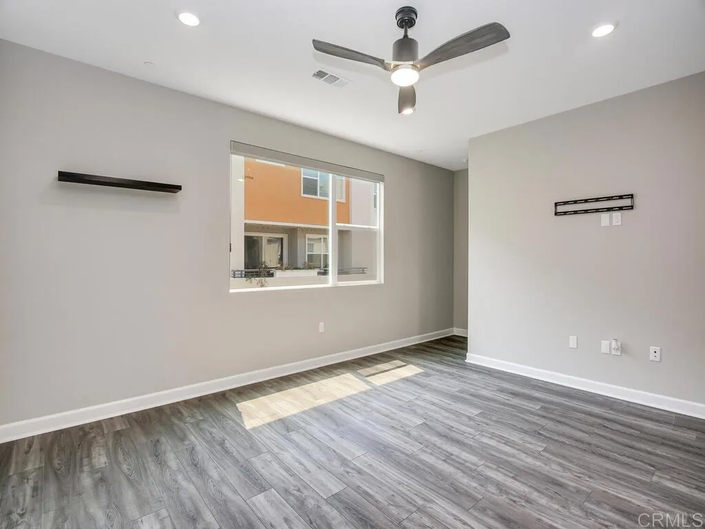 https://cdn.realtyfeed.com/cdn/127/305788602/865fe32fa209072c5a6bc9ce6aa2f9a5.webp