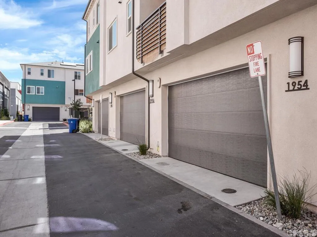 https://cdn.realtyfeed.com/cdn/127/305788602/d85c0fed92d3d6bf2b8d7c1488b42d2d.webp