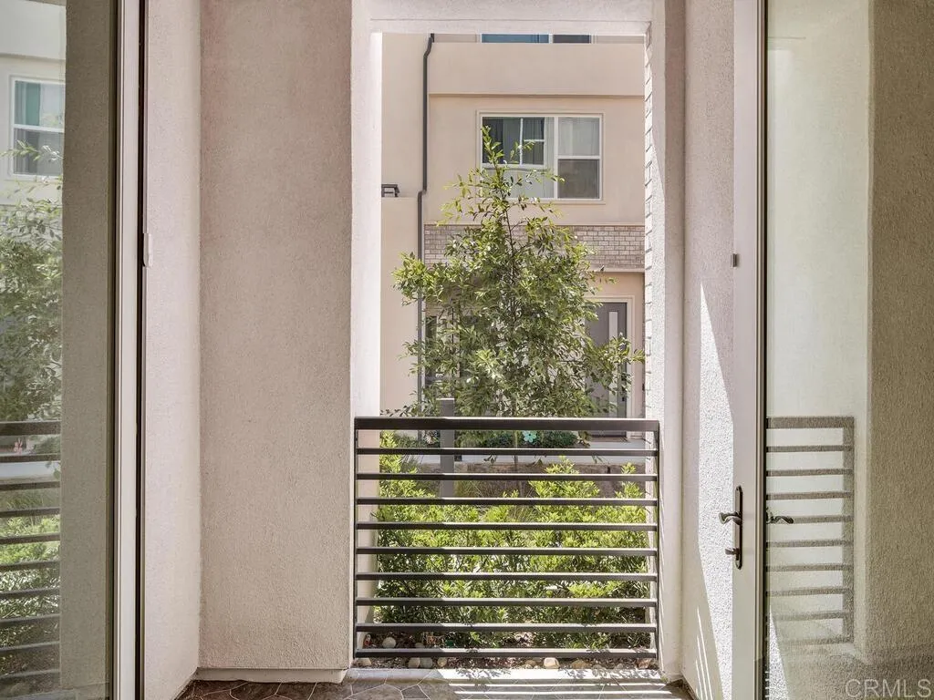 https://cdn.realtyfeed.com/cdn/127/305788602/e44c1bbc525ef39f186ac7736bdce6e6.webp