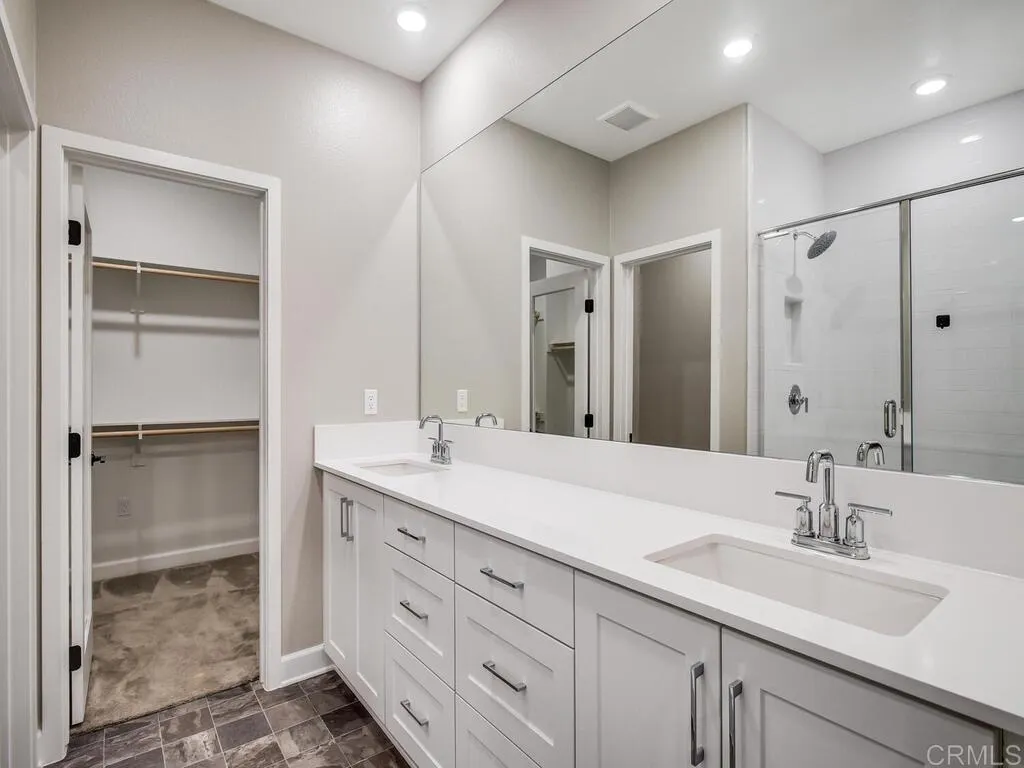 https://cdn.realtyfeed.com/cdn/127/305788602/fc3edacf01eebba5f9868b332e44a6ee.webp