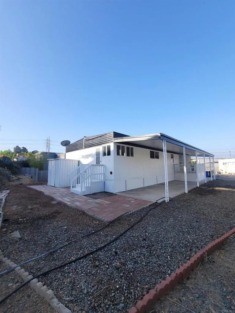 https://cdn.realtyfeed.com/cdn/127/305789540/11652c81f4ab9b7f4af081d2d27cee44.webp