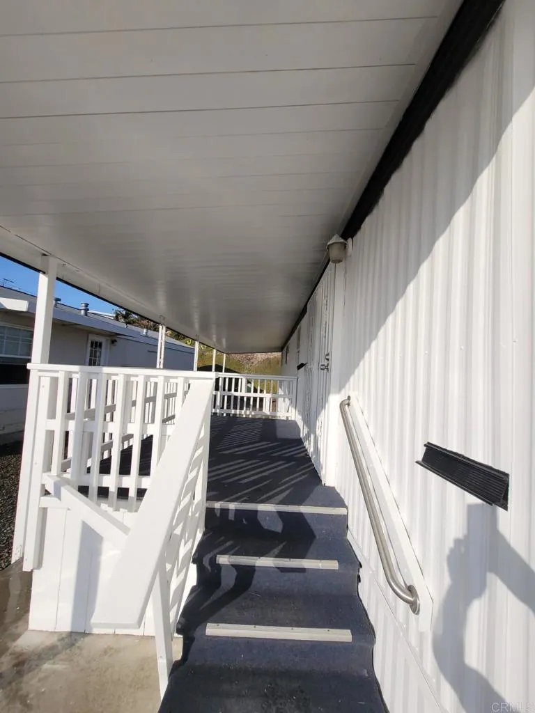 https://cdn.realtyfeed.com/cdn/127/305789540/3ec6e9fe2f4ad1971e28b568e600b4d8.webp