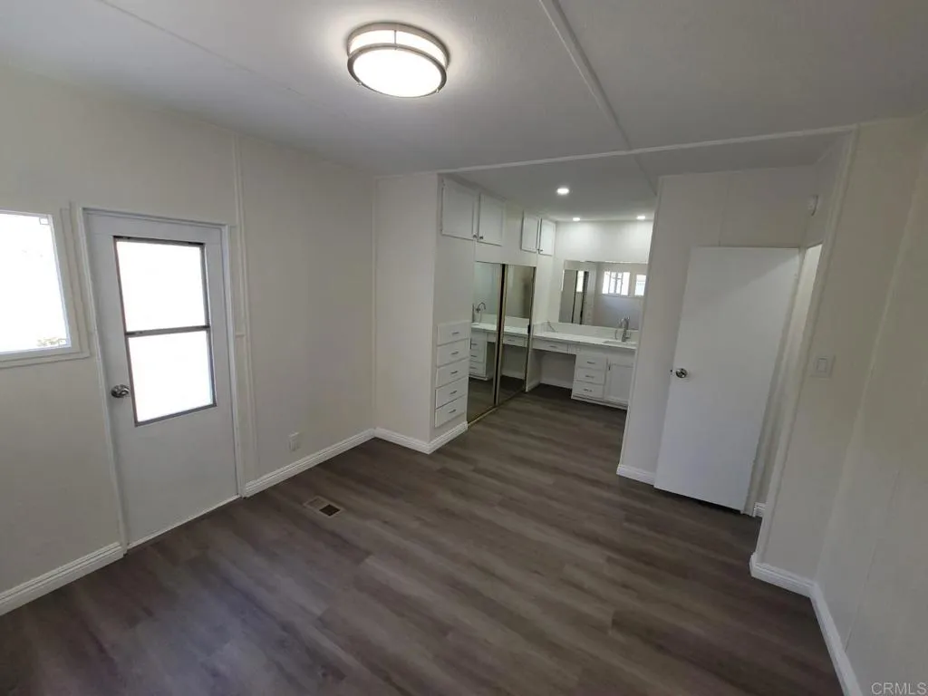 https://cdn.realtyfeed.com/cdn/127/305789540/71b5affbbb78a2e28590ec8bf90105e1.webp