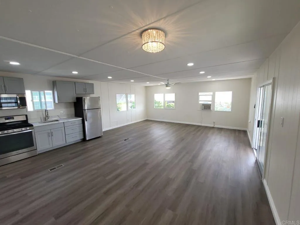 https://cdn.realtyfeed.com/cdn/127/305789540/ed50a7a64ef186fba243aada3e464d85.webp