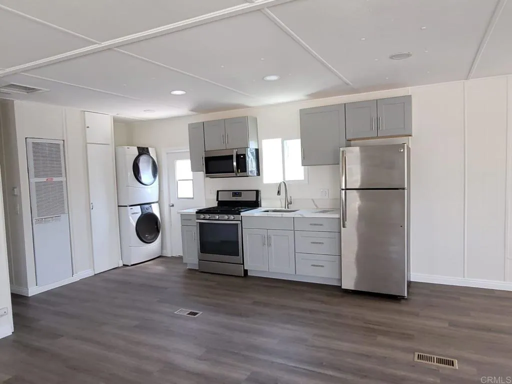 https://cdn.realtyfeed.com/cdn/127/305789540/faa73897ed28551edbf30d018f9d11da.webp