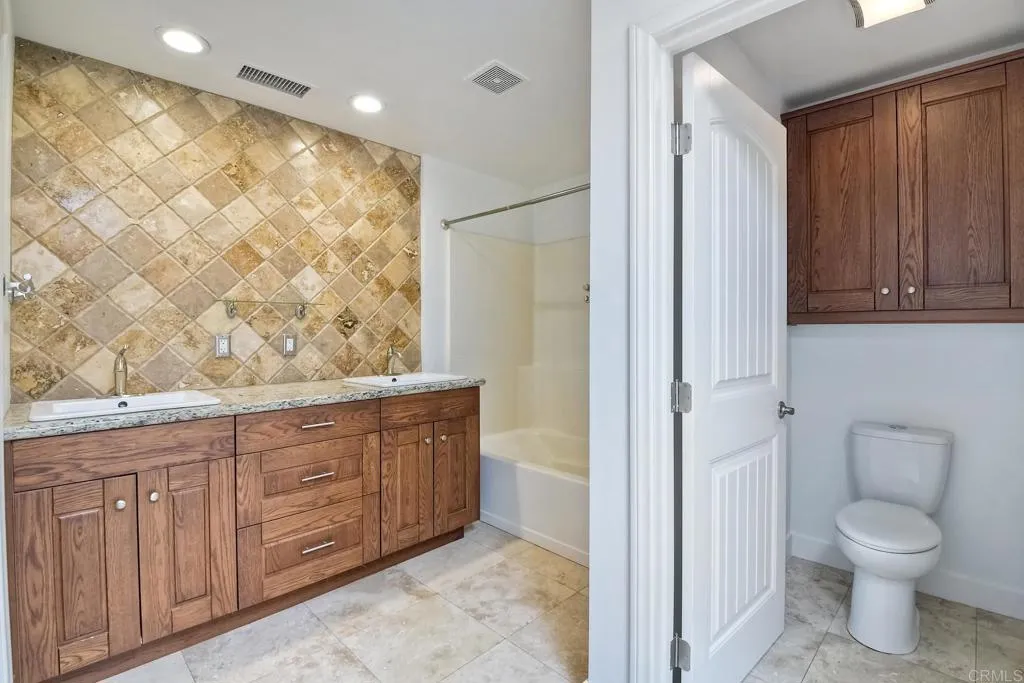 https://cdn.realtyfeed.com/cdn/127/305789856/15558ff9cbc887ccf8fee5157ca88119.webp