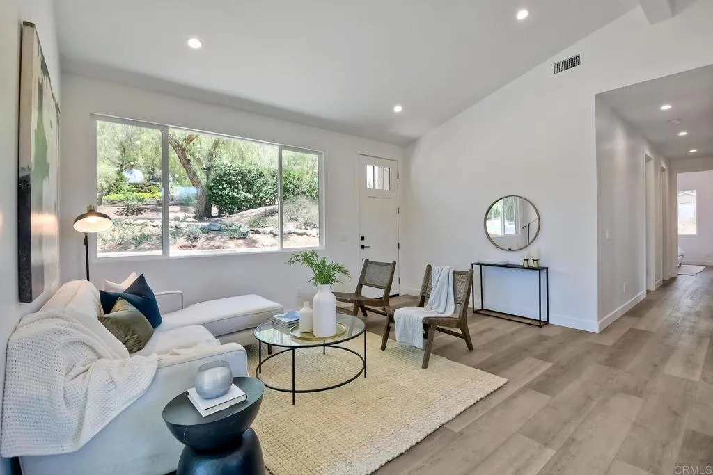 https://cdn.realtyfeed.com/cdn/127/305789856/668b6bd84db5eec78d4a06d838462a16.webp