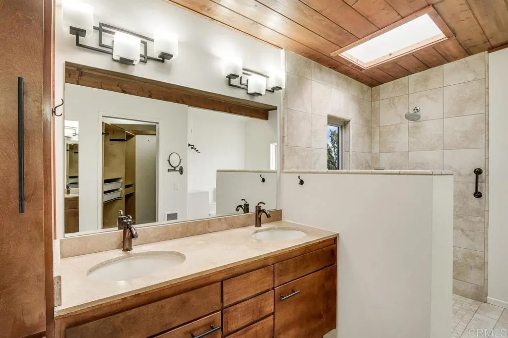 https://cdn.realtyfeed.com/cdn/127/305790148/2731750b9630ab17fc9d6e25293e7ae6.webp