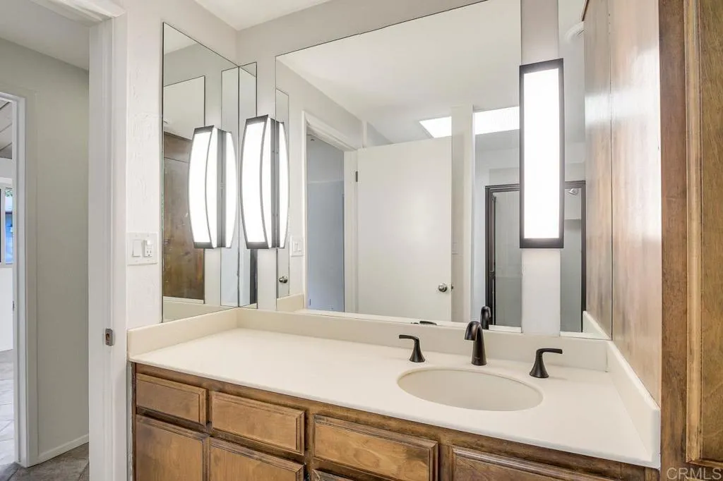 https://cdn.realtyfeed.com/cdn/127/305790148/3ea37b7267f1f58b761bb2fe55f7cda8.webp