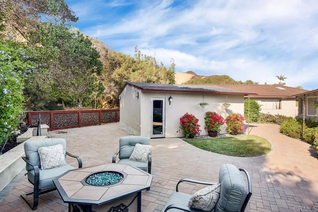 https://cdn.realtyfeed.com/cdn/127/305790148/4cf46bc8aeb55427181007ac0cb599b9.webp