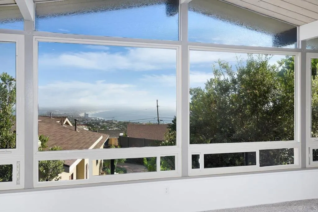 https://cdn.realtyfeed.com/cdn/127/305790148/5c85eda7c14a88df82a86afda7ceb713.webp