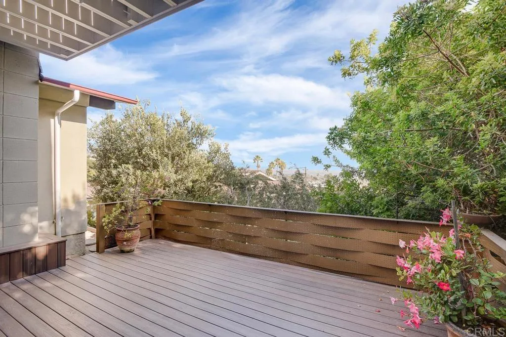 https://cdn.realtyfeed.com/cdn/127/305790148/7e59e813f81aa3b957dc02ba0488fd9f.webp