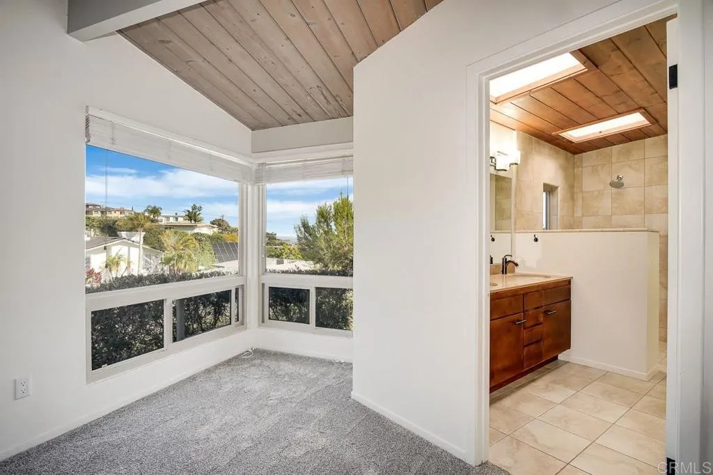 https://cdn.realtyfeed.com/cdn/127/305790148/afa783aa4aa7490033bf3059e1ec6b2b.webp