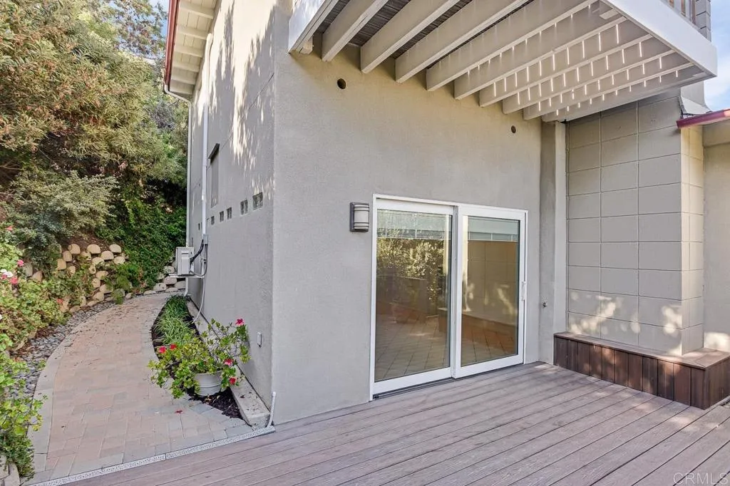 https://cdn.realtyfeed.com/cdn/127/305790148/c8155c39e885ee18c94a5b86bfe643e3.webp
