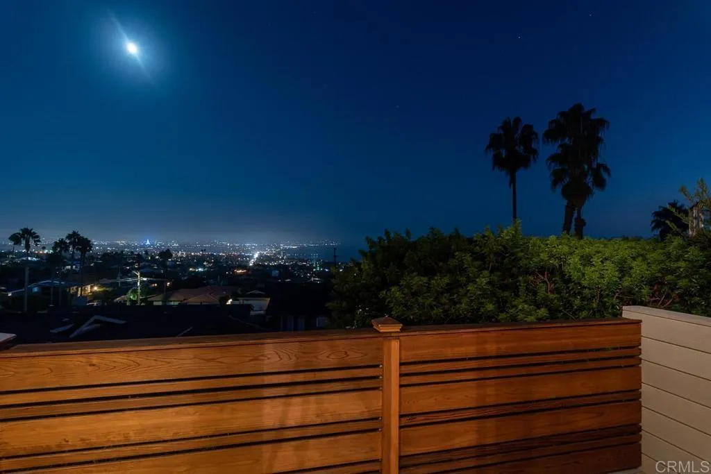 https://cdn.realtyfeed.com/cdn/127/305790148/c9073f81c2d7f43e5a3ecbcfd2c2d318.webp