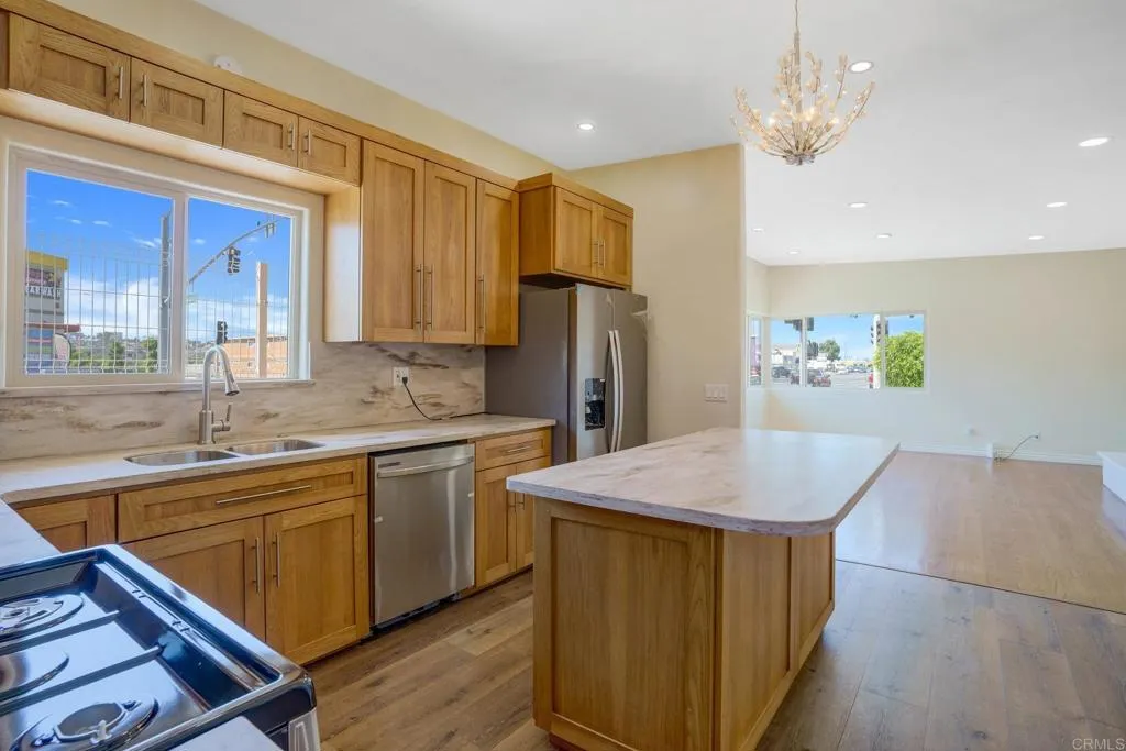 https://cdn.realtyfeed.com/cdn/127/305791049/00198ba0c91fbc685120e59943537360.webp
