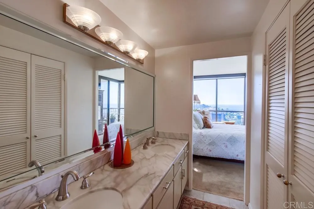 https://cdn.realtyfeed.com/cdn/127/305793026/82bc03cbfb53c15e76a4a7079b7f78b2.webp