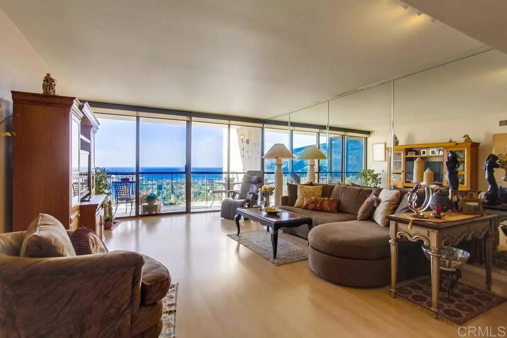 https://cdn.realtyfeed.com/cdn/127/305793026/b1fc60caf2bae12318eff7b09a32843d.webp