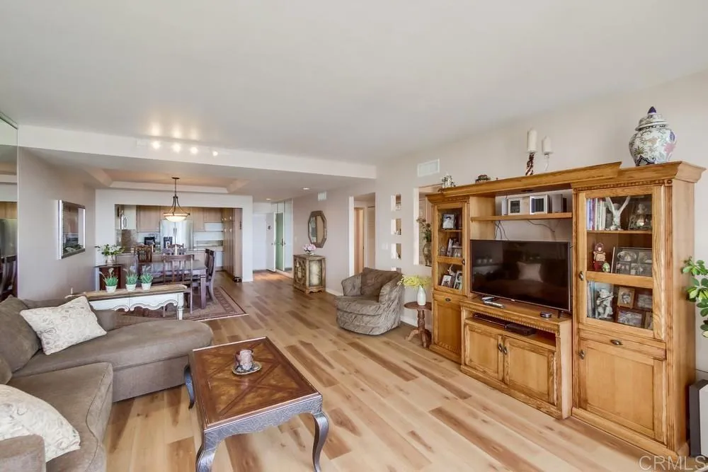 https://cdn.realtyfeed.com/cdn/127/305793026/b947e086860c7d2b7061f399f31d6e3b.webp