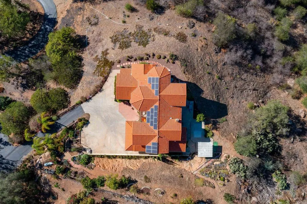 https://cdn.realtyfeed.com/cdn/127/305794975/085f61a383753ad556ac5fba787e31f5.webp