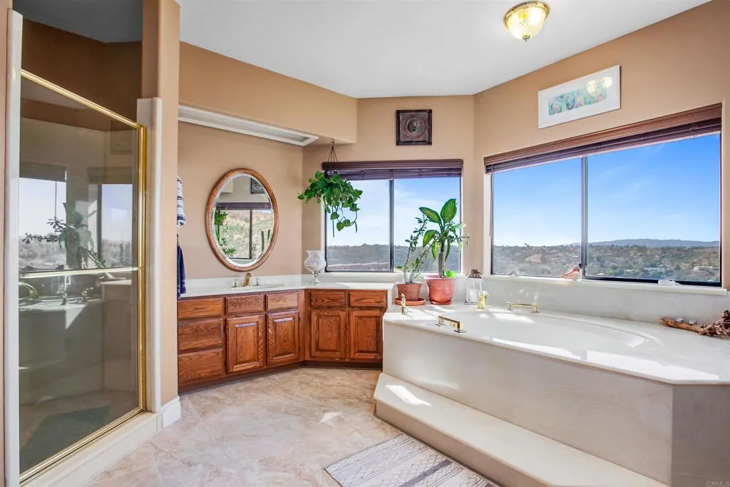 https://cdn.realtyfeed.com/cdn/127/305794975/c6253f059f724772f5434d4978bcae42.webp