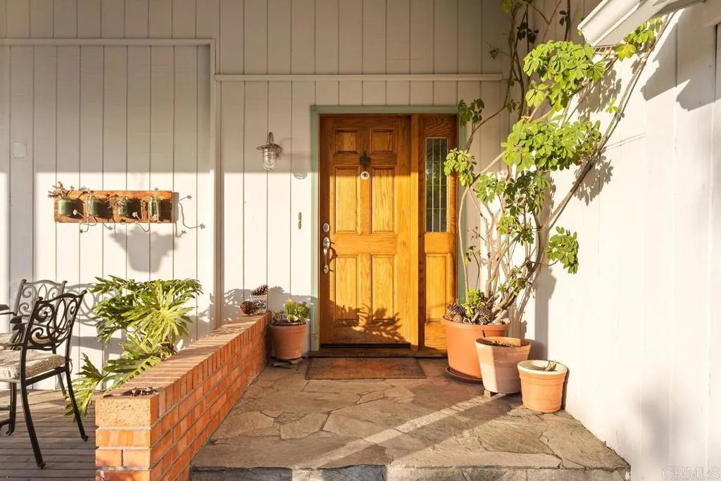 https://cdn.realtyfeed.com/cdn/127/305795382/6f5a1ad53770feb722d23cf86098f05c.webp