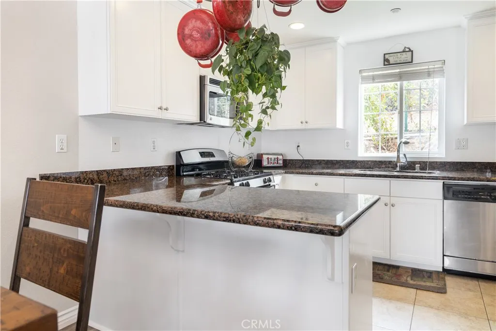 Photo #5: SW22206812 Listing 