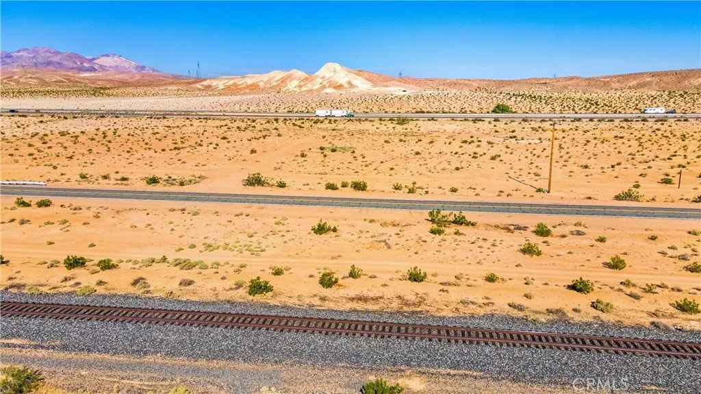 17 Yermo, Yermo, Ca 92398 - Photo 4 of 11, Yermo, CA