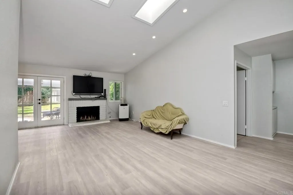 https://cdn.realtyfeed.com/cdn/127/305798807/adc1327a2724ba097870c64bd0ca550a.webp