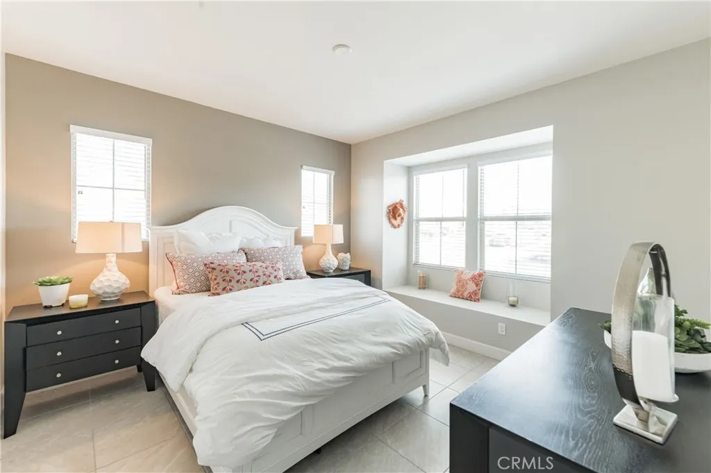 https://cdn.realtyfeed.com/cdn/127/305799463/0532084f276aa6f306952c90ae6813f3.webp