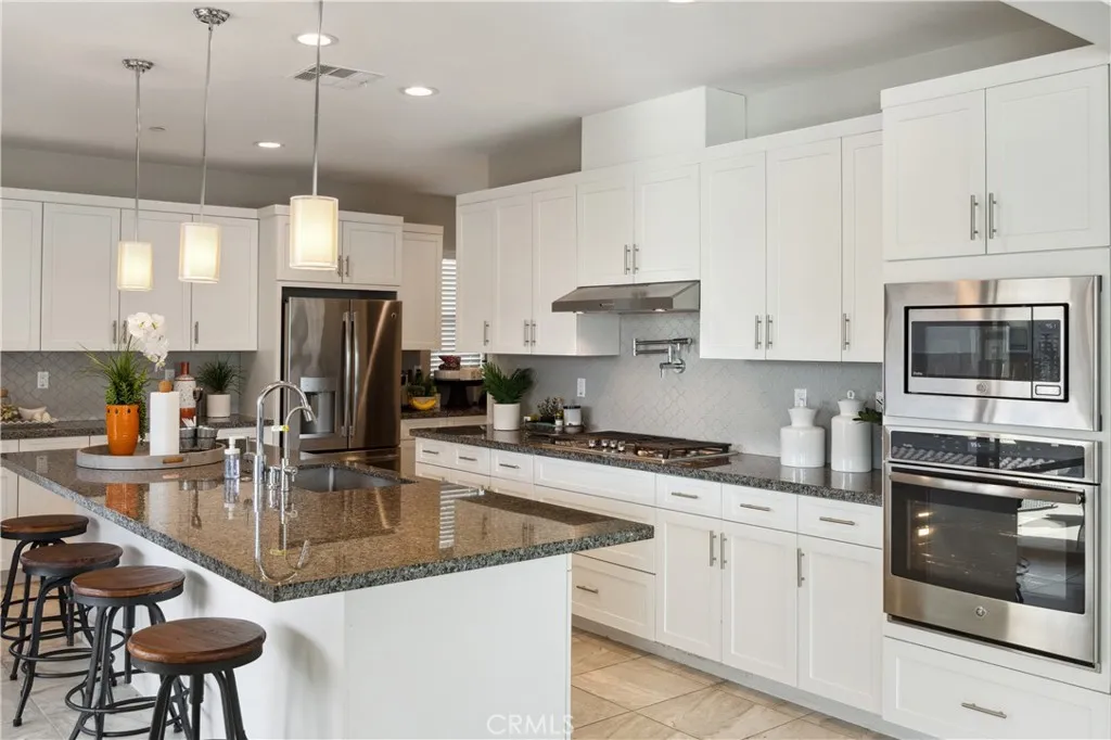 https://cdn.realtyfeed.com/cdn/127/305799463/0a3b45f51ec8e5ae906c95fc529f700f.webp