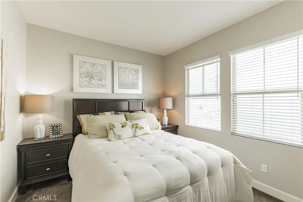 https://cdn.realtyfeed.com/cdn/127/305799463/2ed0ee5d46fe523b500faf9292e06841.webp