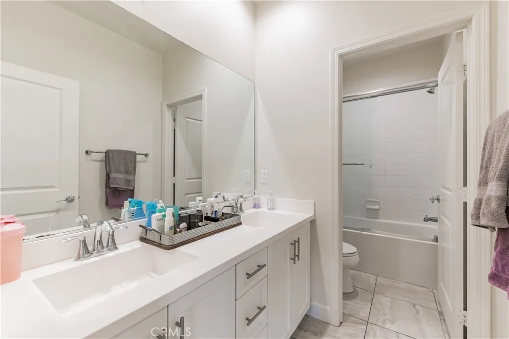 https://cdn.realtyfeed.com/cdn/127/305799463/336ba10d4c8191037302e23bb9e8bb62.webp