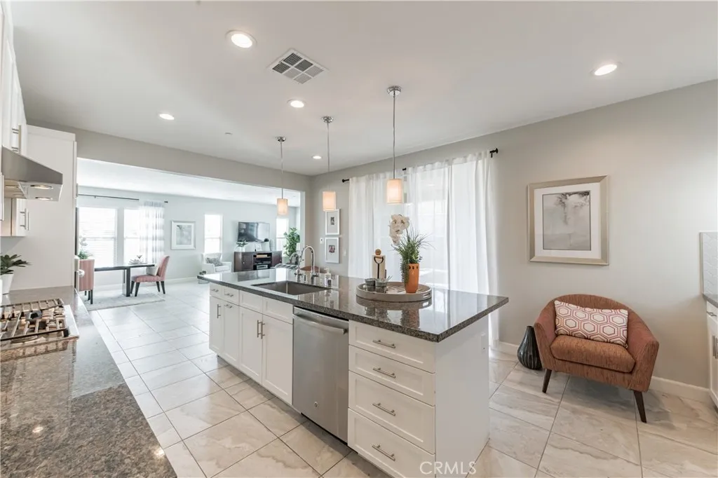 https://cdn.realtyfeed.com/cdn/127/305799463/3bb3e29d819316afd86bd750c6ca8c1a.webp