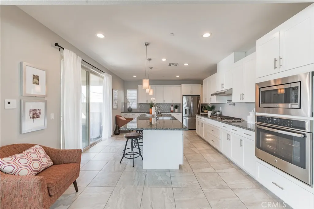 https://cdn.realtyfeed.com/cdn/127/305799463/5838fd83b5fbef0237764cf2336b0f5b.webp