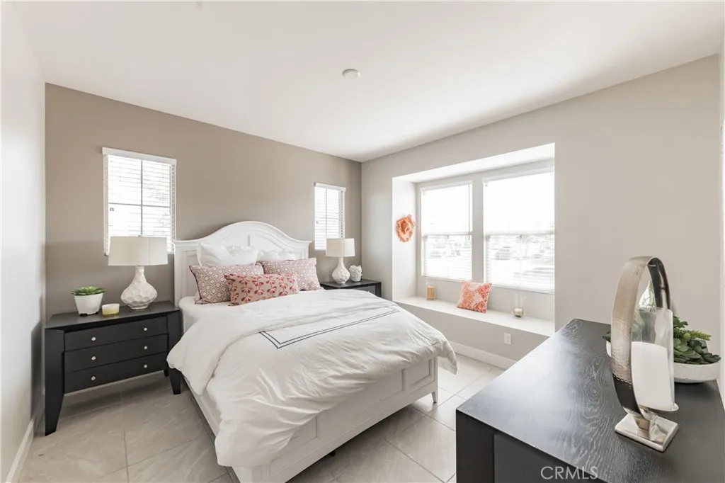 https://cdn.realtyfeed.com/cdn/127/305799463/97aaba0c5592e1561632775b561f56b0.webp