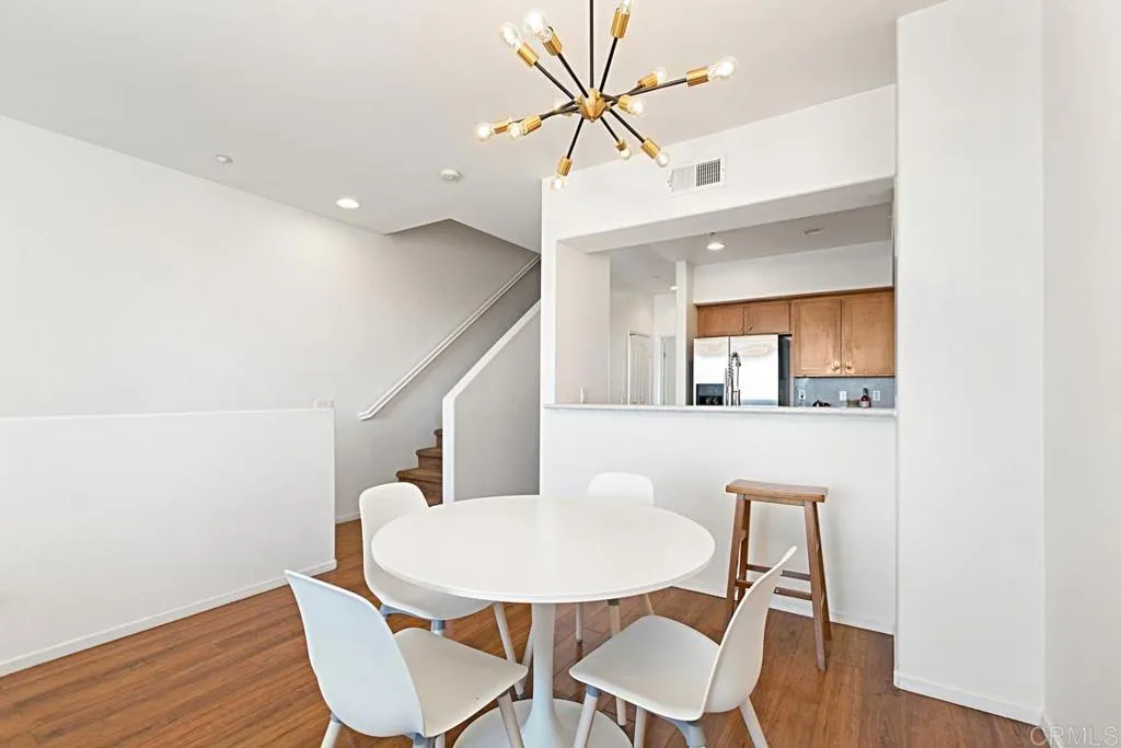 https://cdn.realtyfeed.com/cdn/127/305799529/c471cf13621c3a5421d32f6900954f58.webp