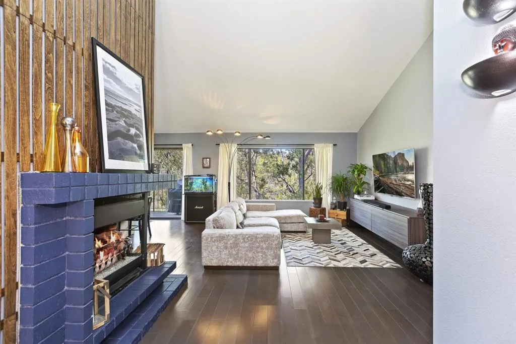 https://cdn.realtyfeed.com/cdn/127/305807074/359c8fb4252b2a8207bf131a5abefcc2.webp