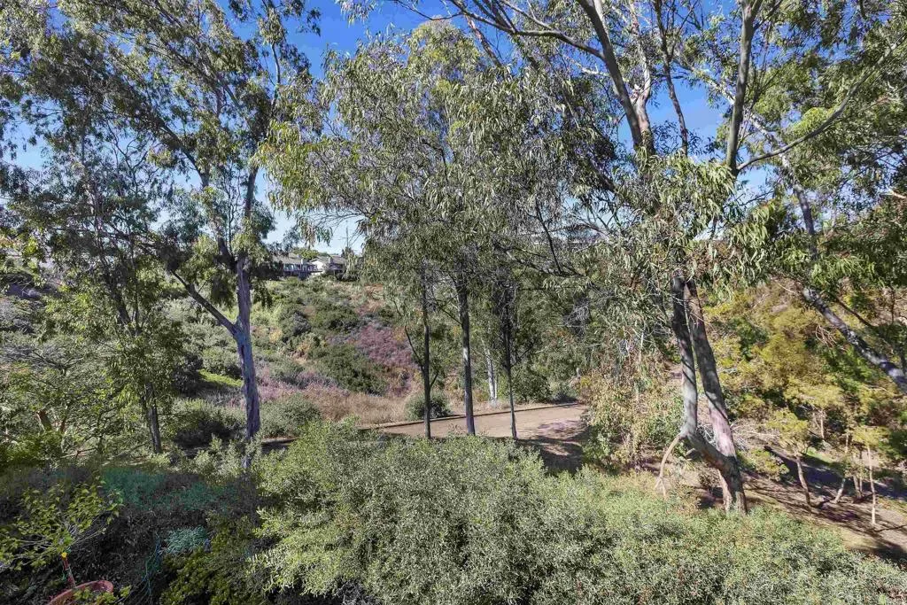 https://cdn.realtyfeed.com/cdn/127/305807074/a372646f84eeb902ac97de6e578e3e1d.webp