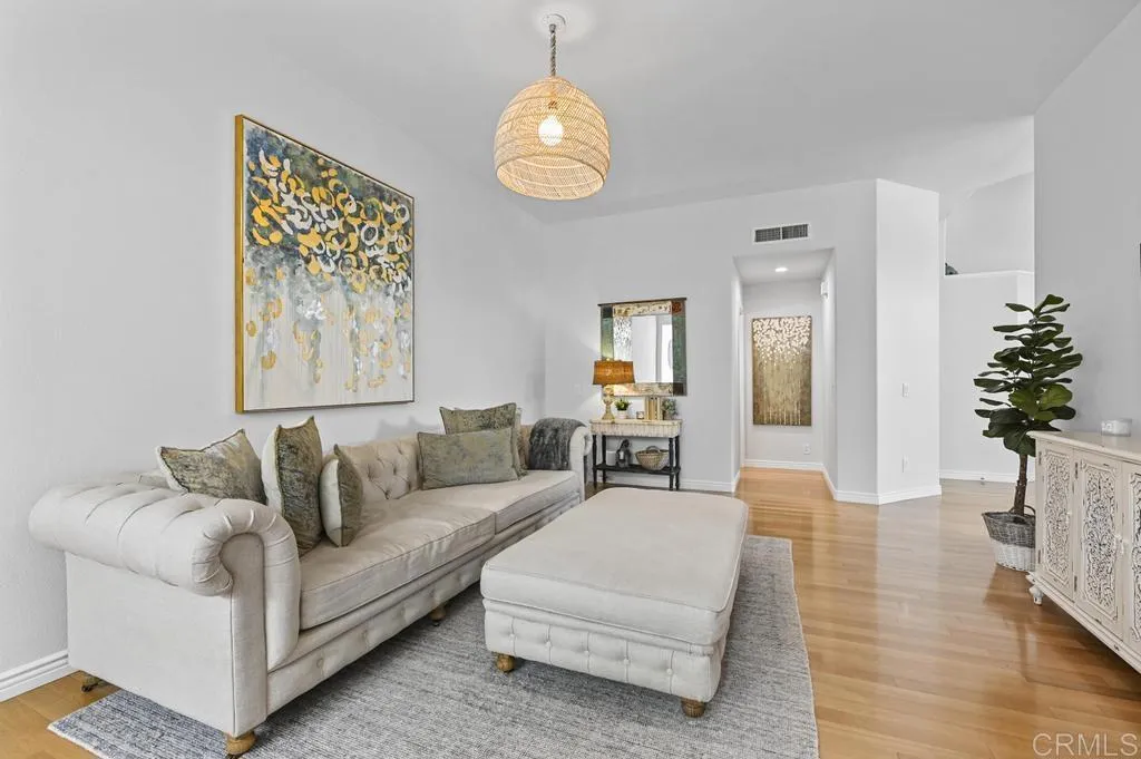 https://cdn.realtyfeed.com/cdn/127/305808980/a6daac7e8c80f16b6b8a7432ff03a2d4.webp