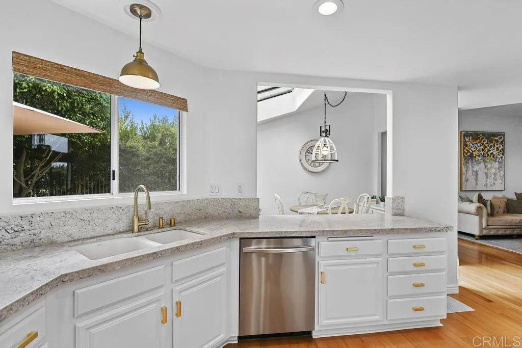 https://cdn.realtyfeed.com/cdn/127/305808980/eb66f92a84beb99a1f579442313cfb96.webp