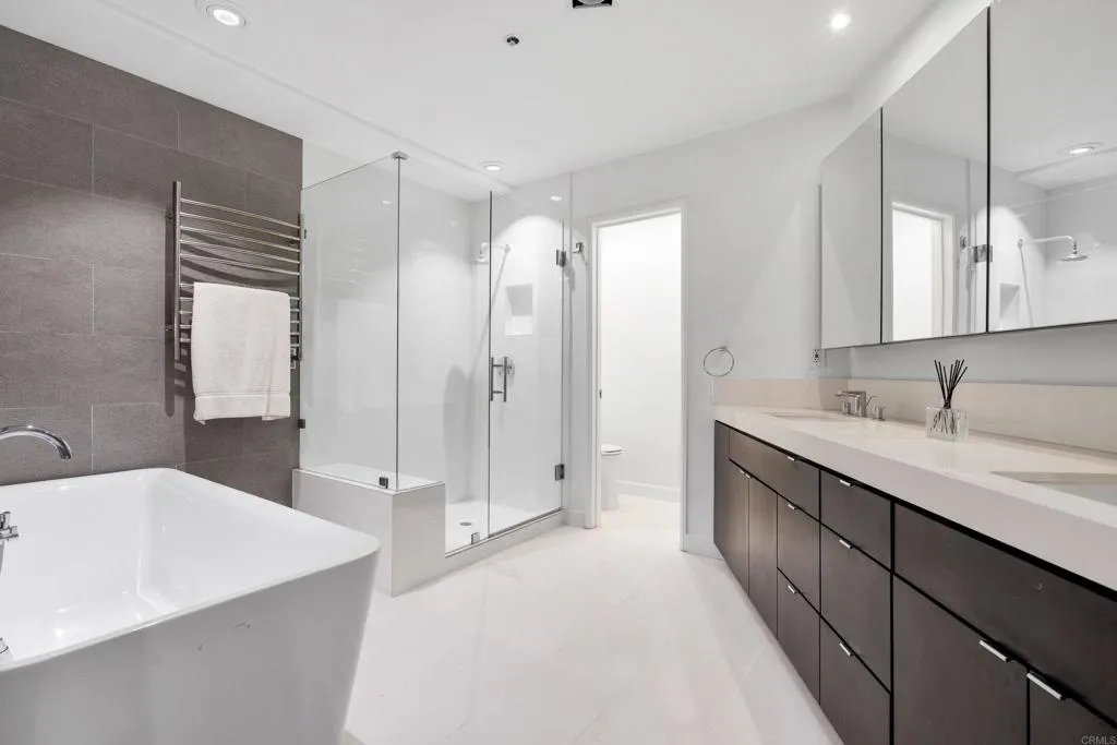 https://cdn.realtyfeed.com/cdn/127/305809357/54c84fbf1888cede0db8ffa3b39e9567.webp
