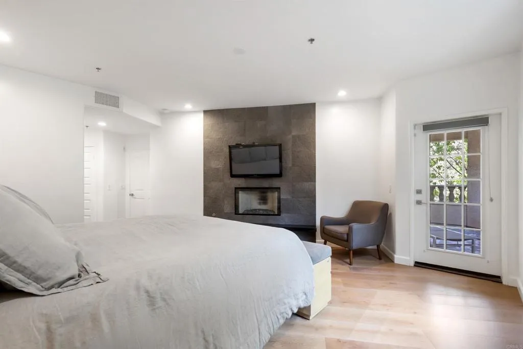 https://cdn.realtyfeed.com/cdn/127/305809357/629820bcfec456abad3a6c840cdbadfc.webp